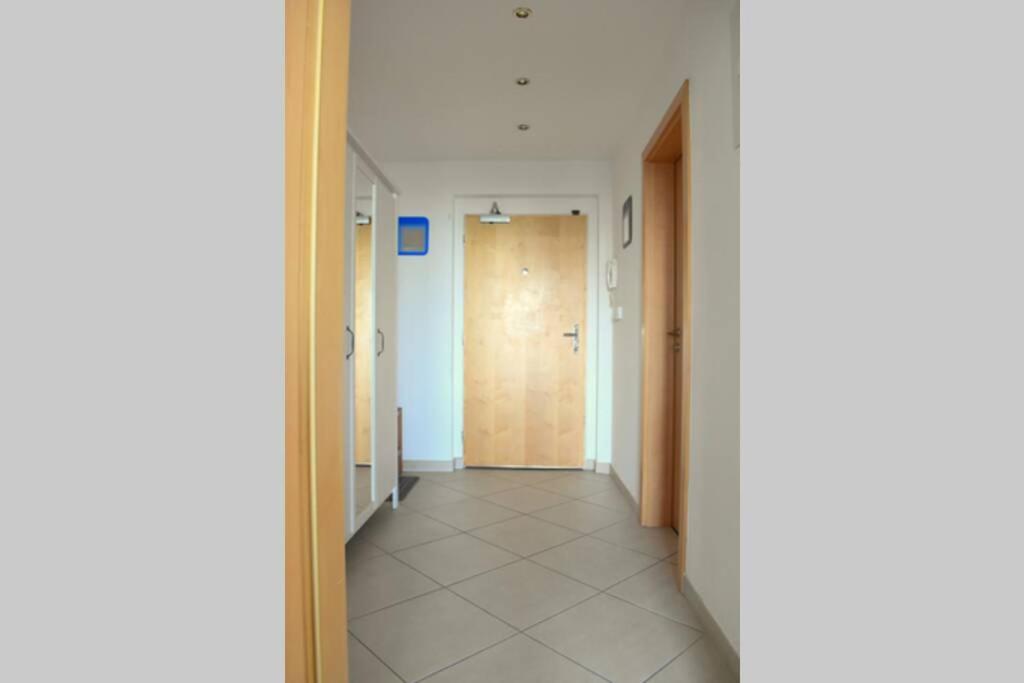 Modern Apartments - Airport 8Mins Prag Eksteriør billede