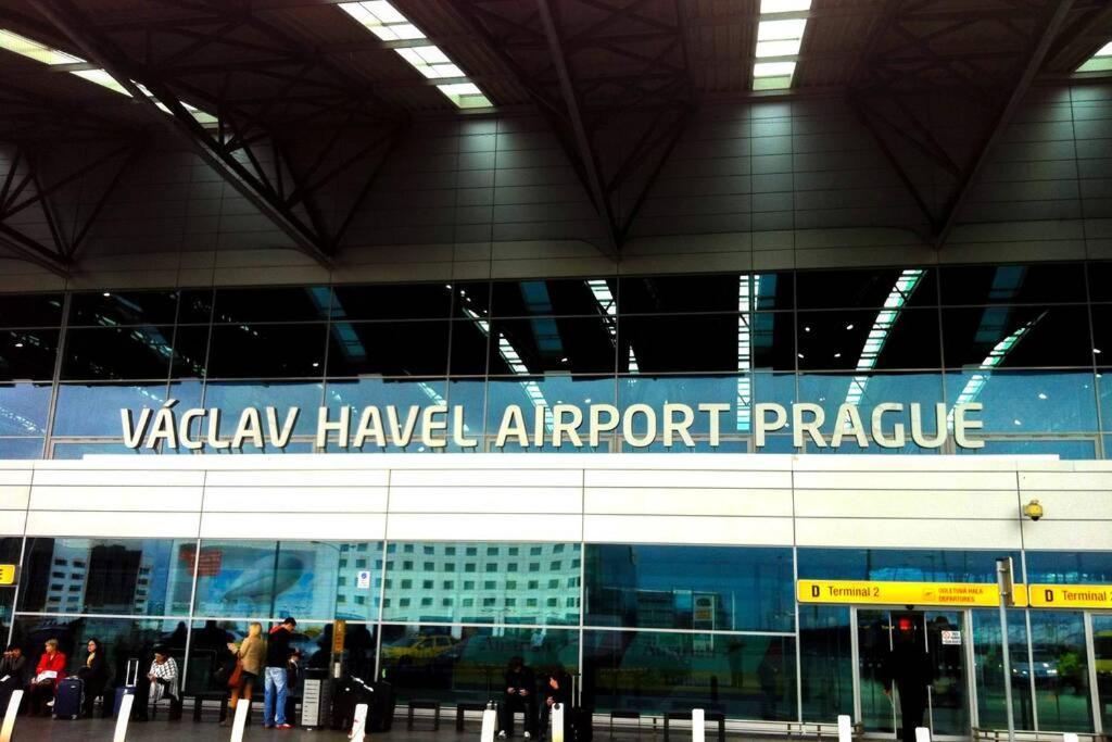 Modern Apartments - Airport 8Mins Prag Eksteriør billede